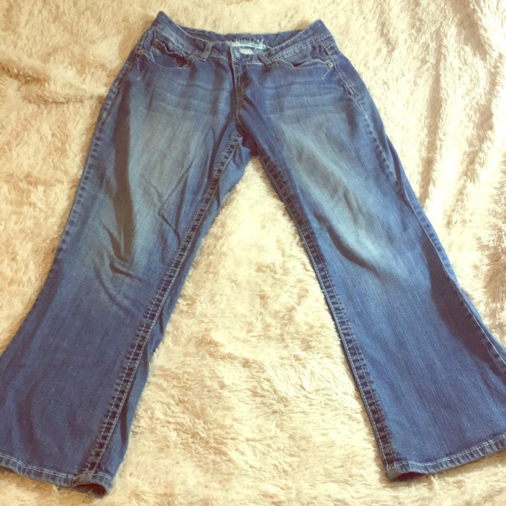 Size 9/10 x short Maurice’s jeans